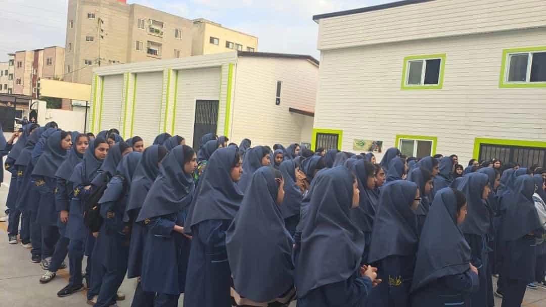 بهترین دبیرستان دخترانه در آمل با امکانات هوشمند